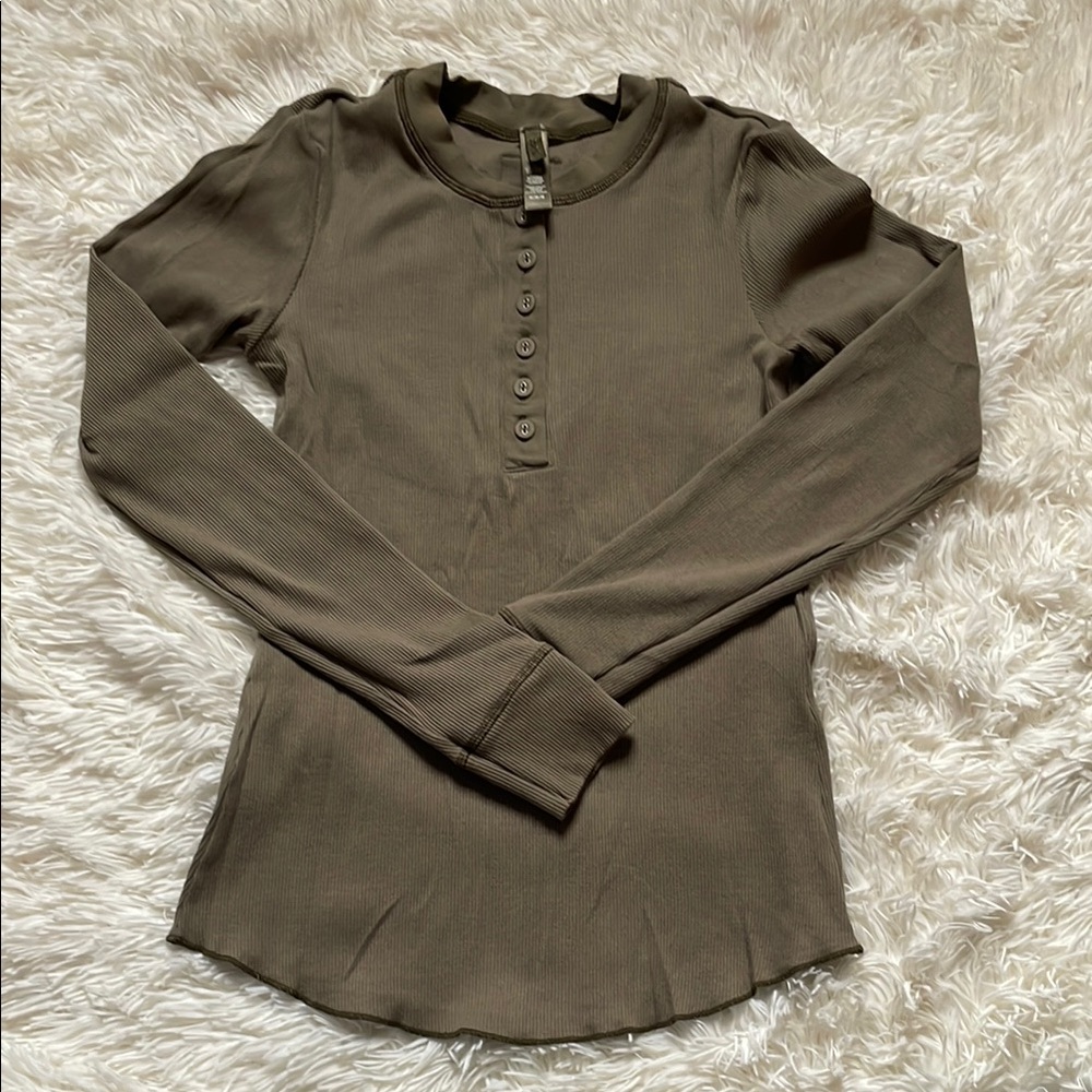 SKIMS Green Ribbed Fitted Long Sleeve Top
